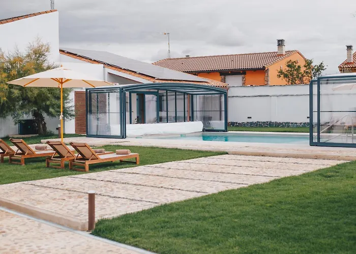 La Casa Del Caminero Piscina Climatizada